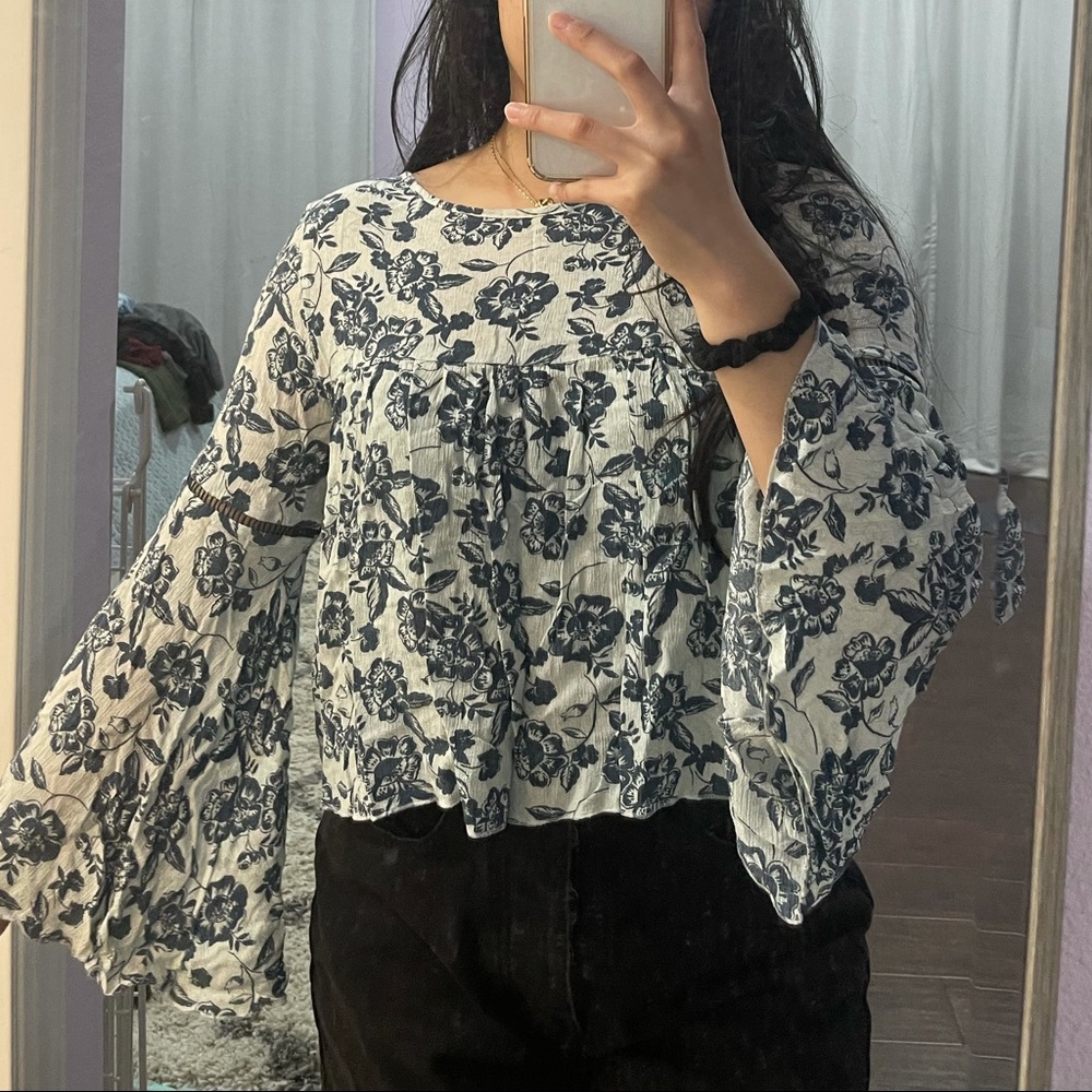 Hollister Flowy Blouse